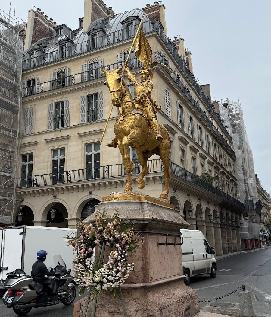 Statue of Joan of Arc Paris 2